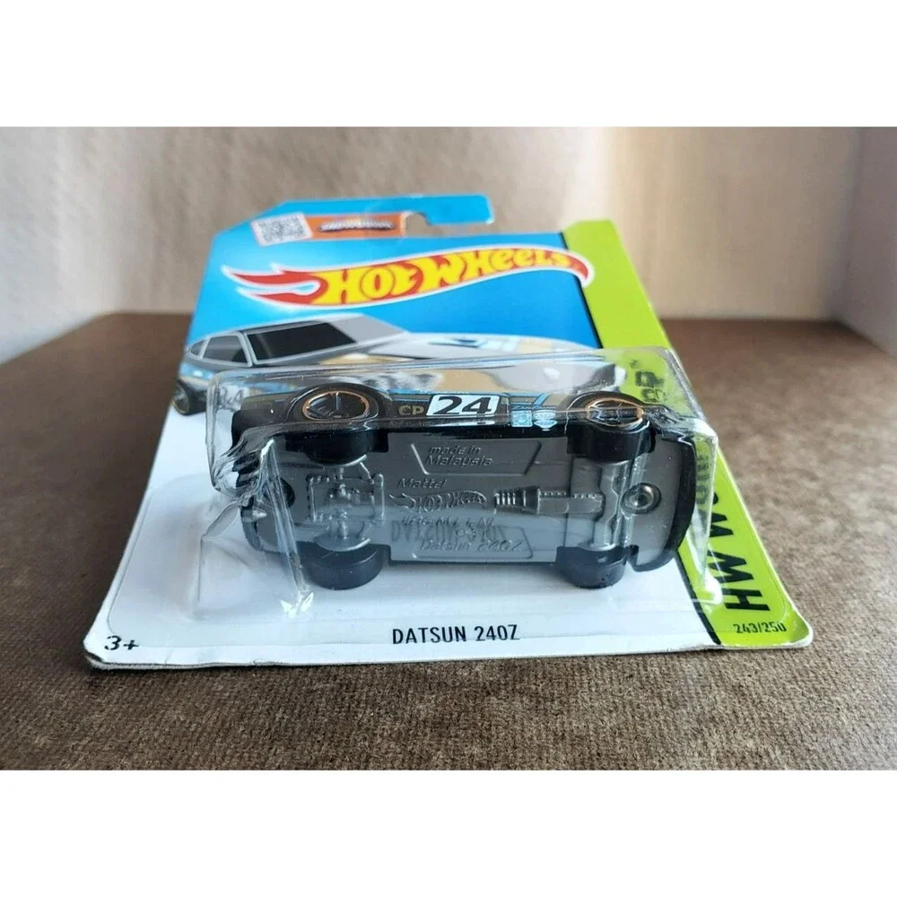 2015 Hot Wheel DATSUN 240Z HW WORKSHOP THEN NOW Black 243/250 1:64 COOPER LIP MC